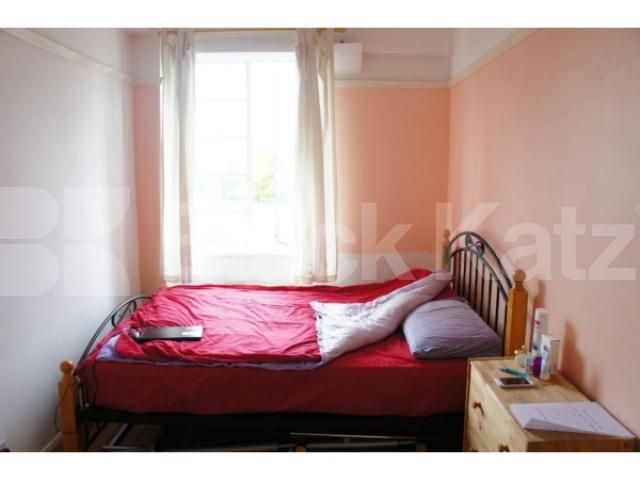 			NEW INSTRUCTION, 1 Bedroom, 1 bath, 1 reception Flat			 Nightingale Lane, Clapham South